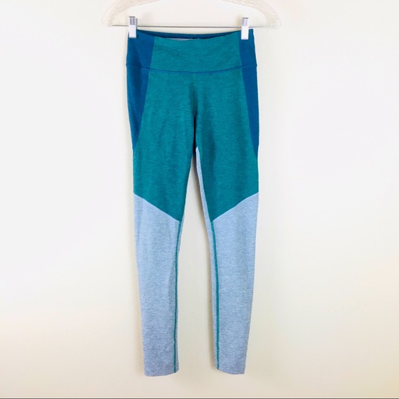 Outdoor Voices Tri Tone - Picture 2 of 4